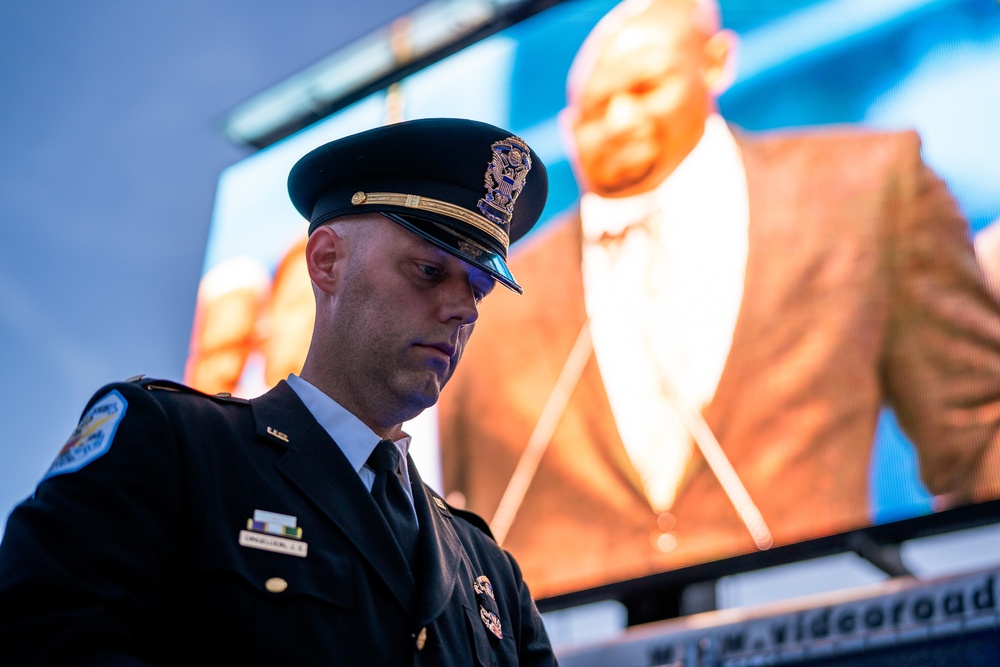 Coast Guard commandant attends 34th Annual Candlelight Vigil