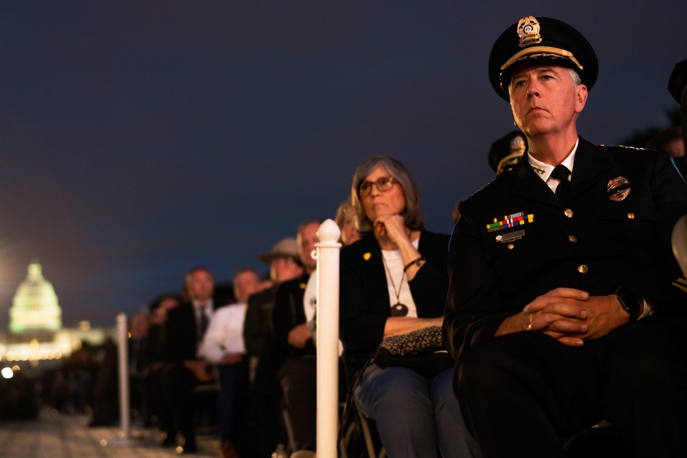 Coast Guard commandant attends 34th Annual Candlelight Vigil