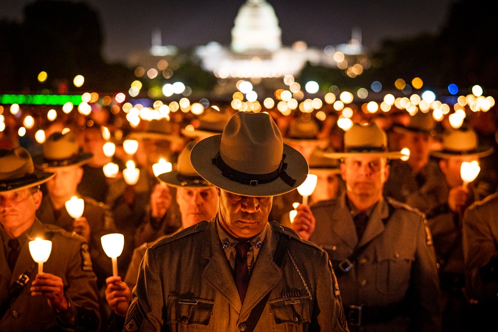 Coast Guard commandant attends 34th Annual Candlelight Vigil