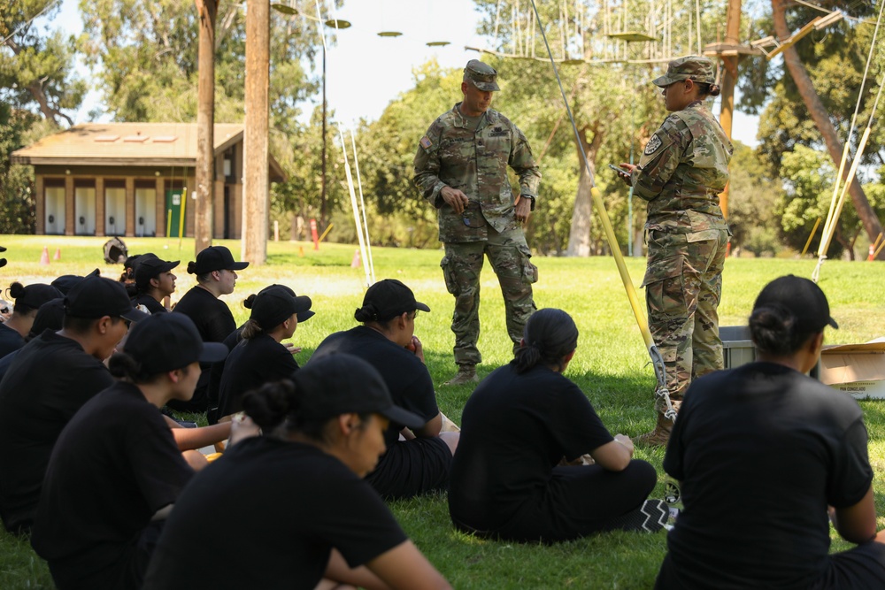 Sunburst Class 30 Learns the Ropes During Obstacle Challenge