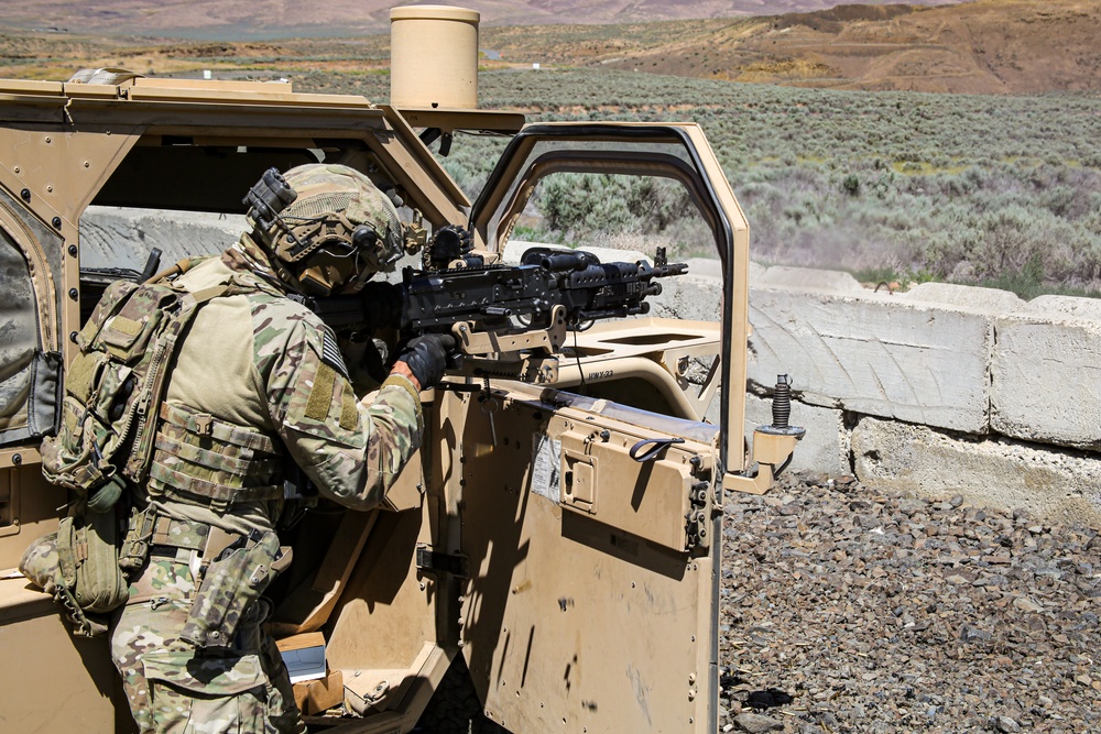 Green Berets with 1st SFG (A) conduct heavy weapons training