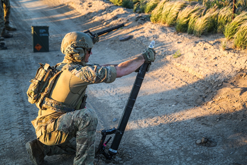 Green Berets with 1st SFG (A) conduct heavy weapons training