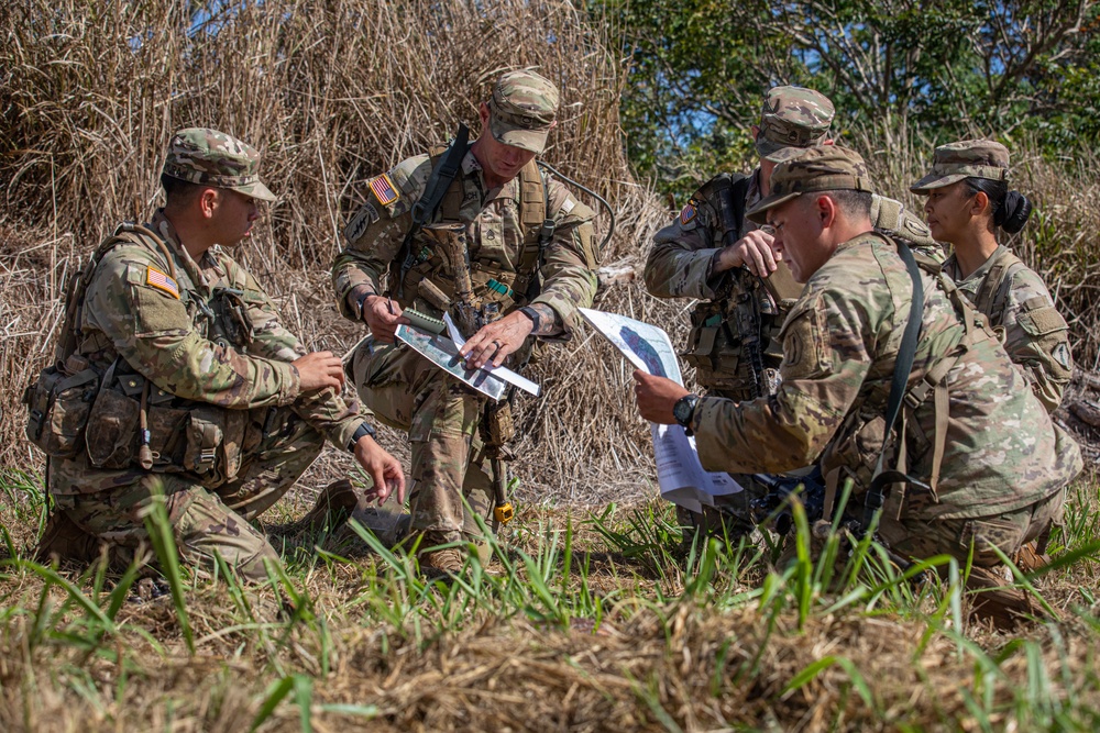 USARPAC Best Squad Competition 2022: Hawaii, Soldier conducts Squad Lane