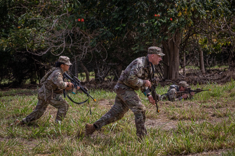 USARPAC Best Squad Competition 2022: Hawaii, Soldier conducts Squad Lane