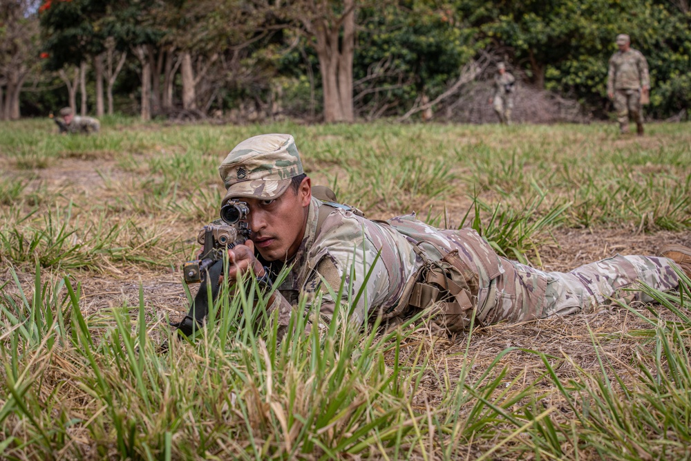 USARPAC Best Squad Competition 2022: Hawaii, Soldier conducts Squad Lane