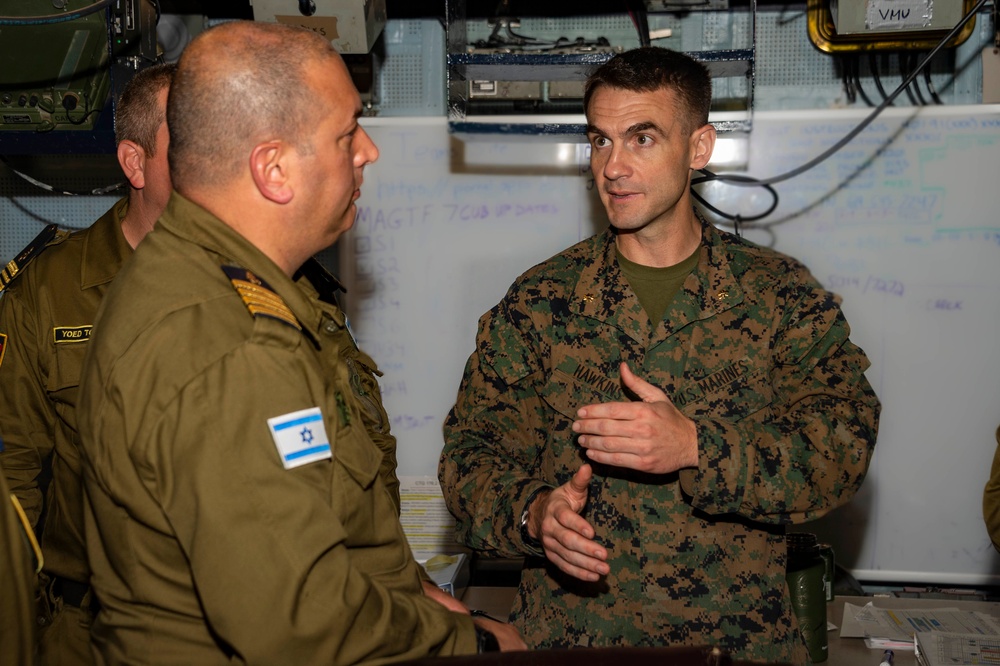 USS Essex Hosts Columbian and Israeli Navy Distinguished Visitors During RIMPAC 2022