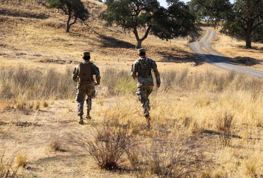 579th EN BN HHC Soldiers conduct Land Nav training