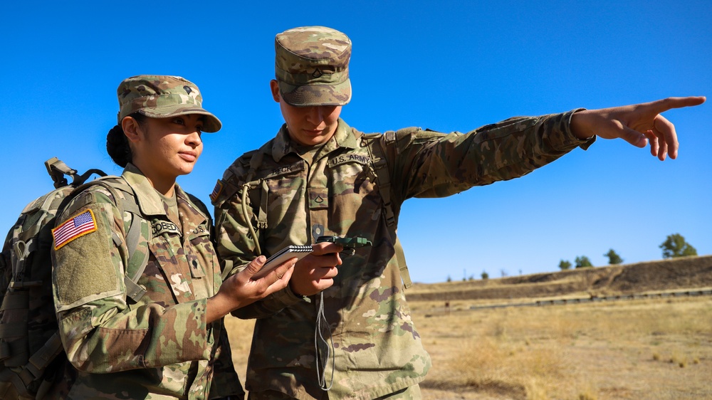 579th EN BN HHC Soldiers conduct Land Nav training