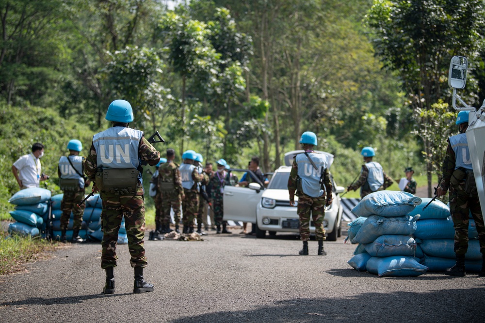 Bangladesh Soldiers Checkpoint Training