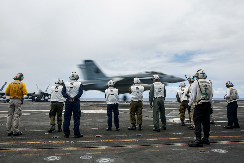 Military leaders from Colombia, Israel visit Abraham Lincoln during RIMPAC 2022