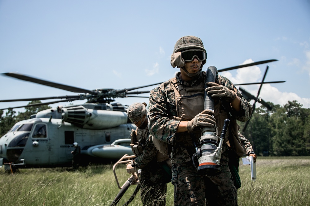 8th Engineer Support Battalion conducts refuel and flight operations during Summer Pioneer 2022 (Day 6)