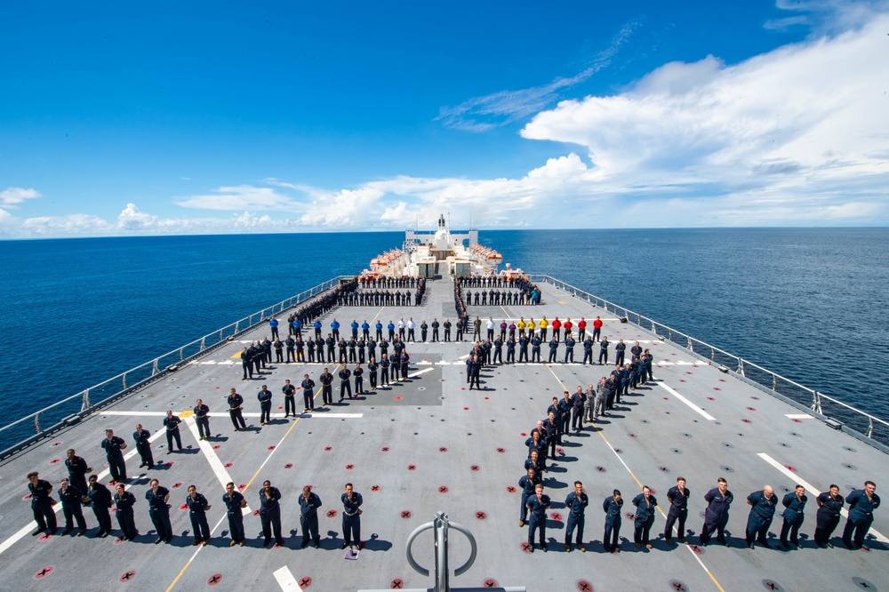 USNS Mercy (T-AH 19) arrives in Palau for Pacific Partnership 2022