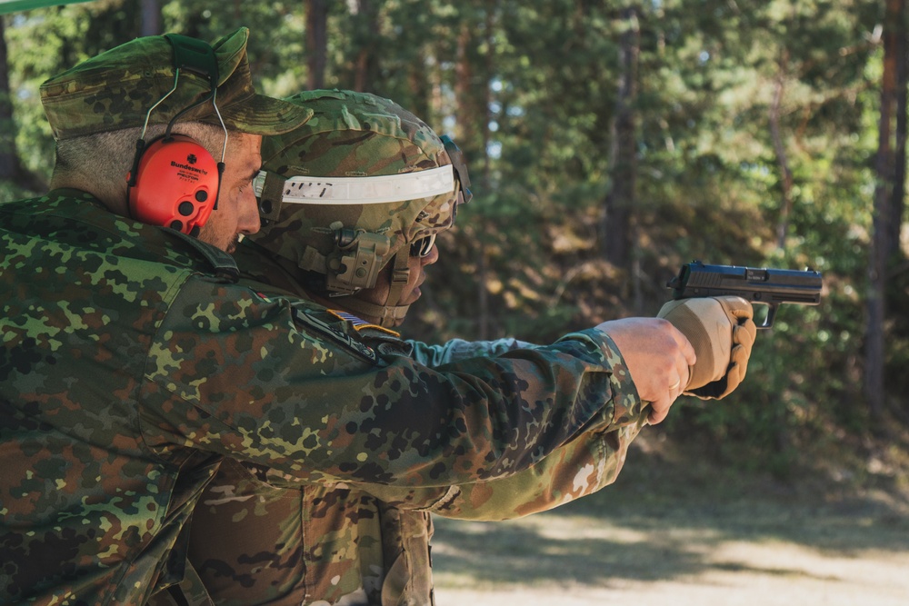 U.S. Soldiers shoot for the German Armed Forces Badge of Marksmanship (Schützenschnur)