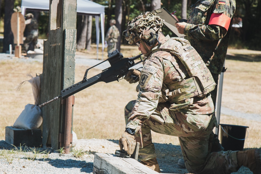 U.S. Soldiers shoot for the German Armed Forces Badge of Marksmanship (Schützenschnur)