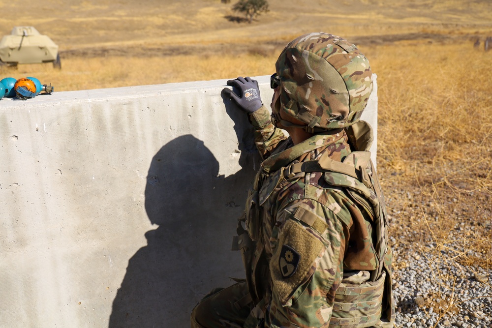 149th CBRN qualify on grenades