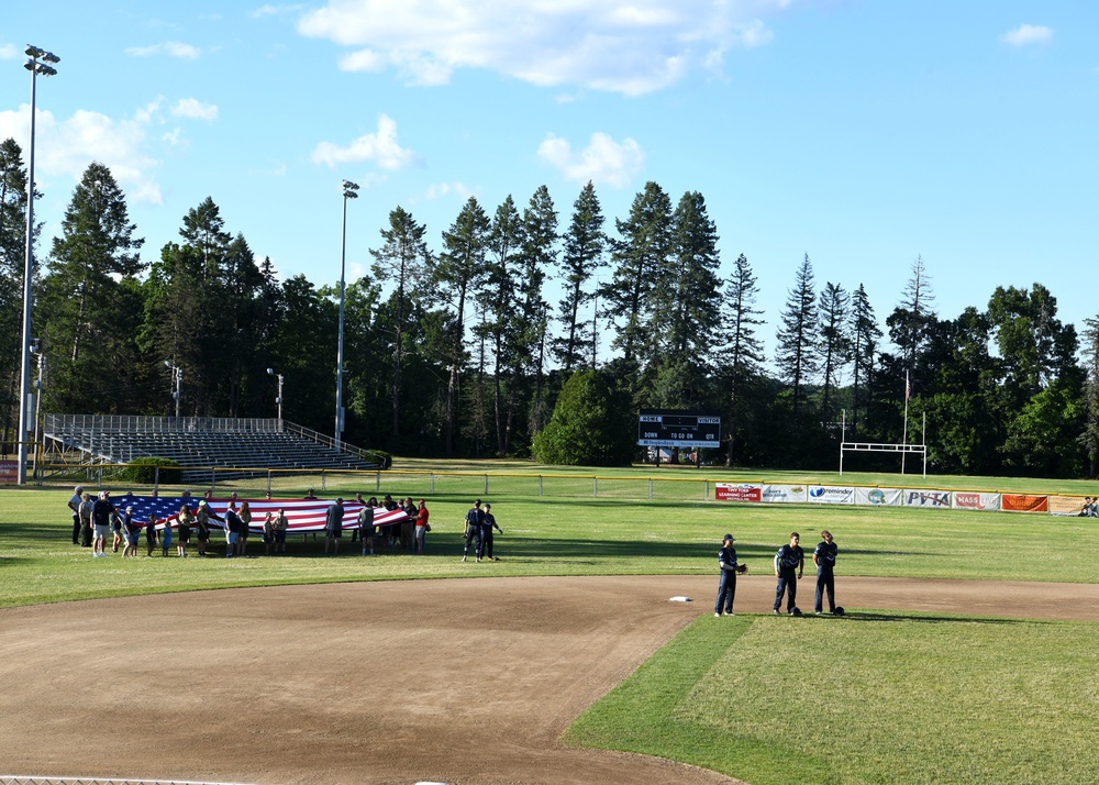 Starfire's host military appreciation night