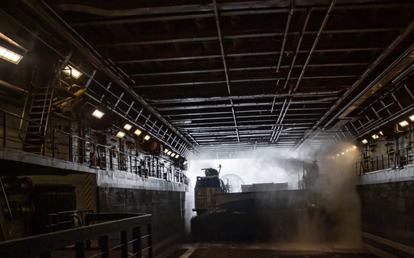 LCAC Operations Aboard USS New Orleans July 20, 2022