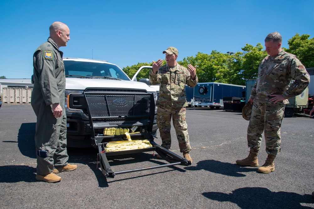 Deputy Director of the Air National Guard, Maj. Gen. Duke Pirak visits ORANG's 142nd Wing