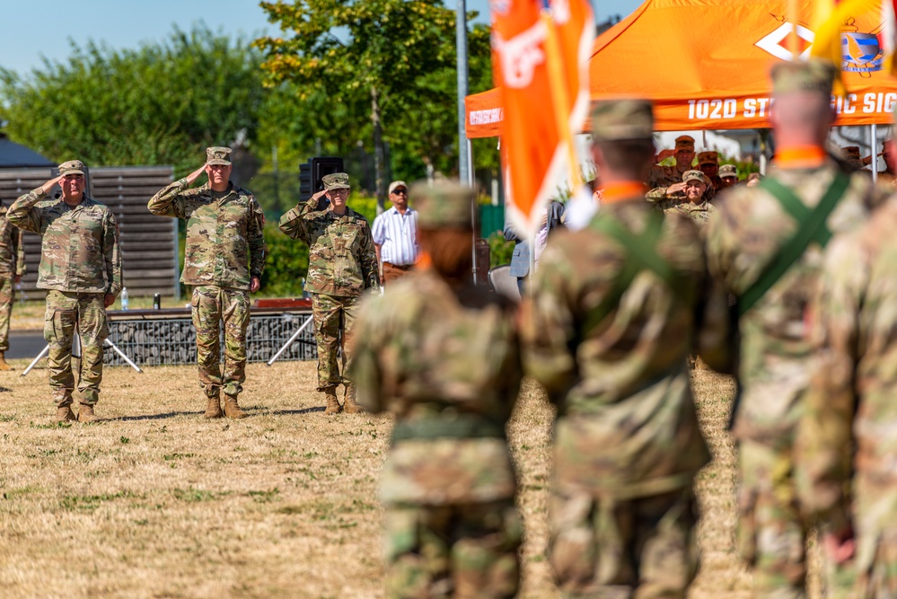 102d Signal Battalion Change of Command