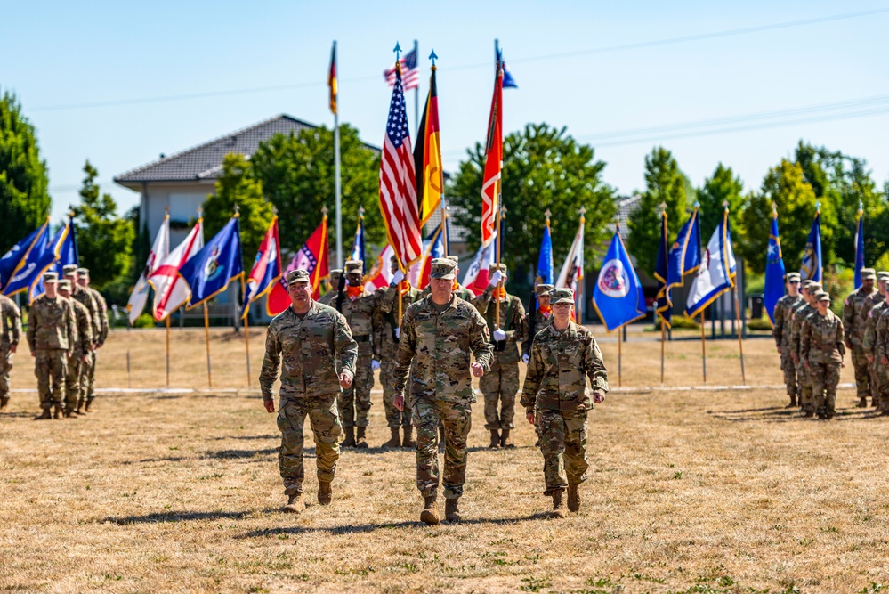 102d Signal Battalion Change of Command