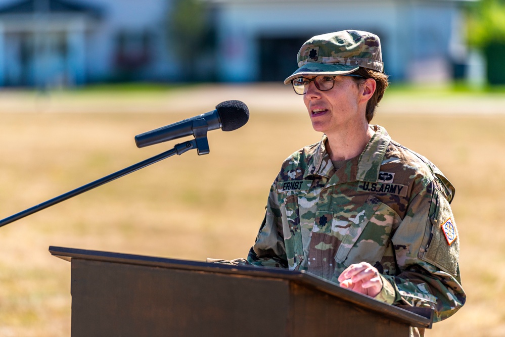 102d Signal Battalion Change of Command