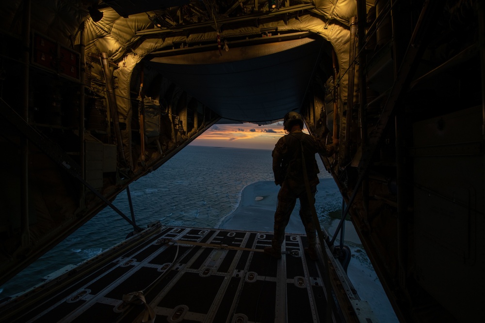 815th Airlift Squadron night flight