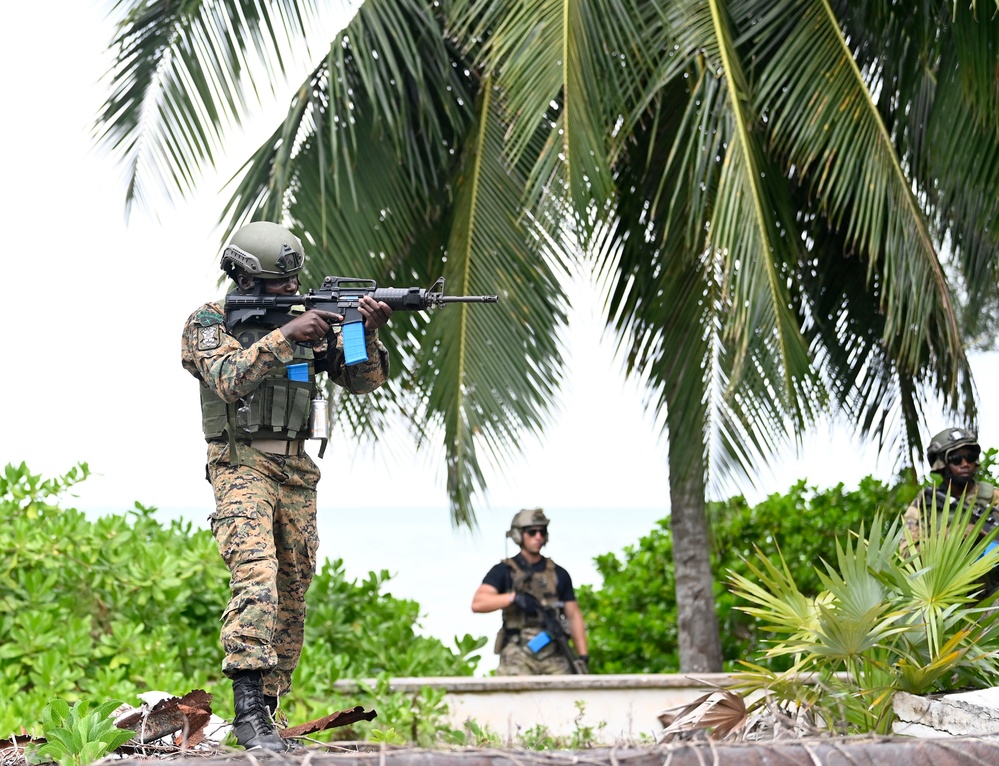 Royal Bahamas Defence Force Trains with Special Forces