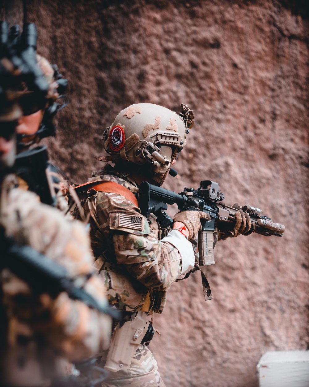 Multinational SOF perform helicopter cast training during RIMPAC 2022