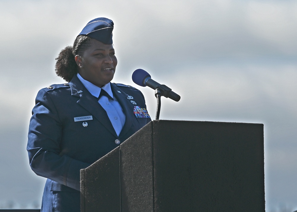 DVIDS - Images - 62nd Aerial Port Squadron gains new leader [Image 1 of 6]