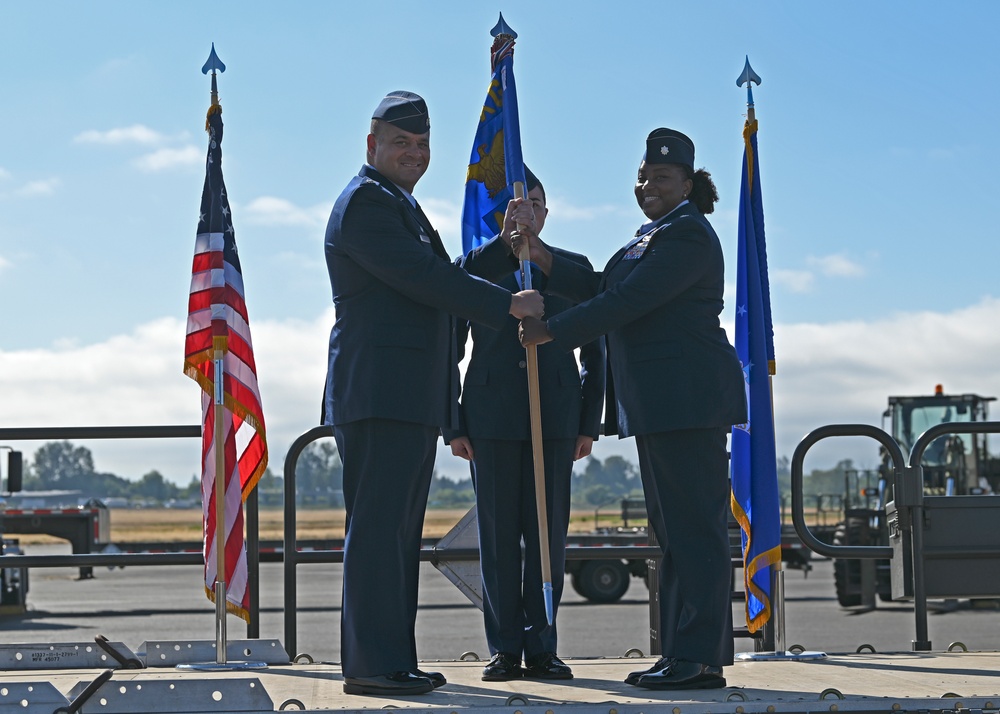 DVIDS - Images - 62nd Aerial Port Squadron gains new leader [Image 6 of 6]