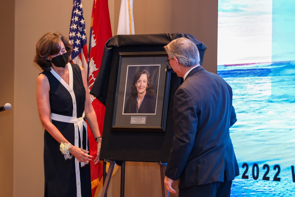 Smith inducted into the ERDC-WES Gallery of Distinguished Employees