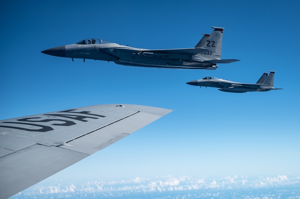 909th ARS fuels Eagles