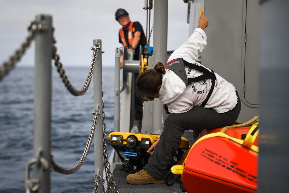Range Support Craft One Lays Mines During RIMPAC 2022 Southern California