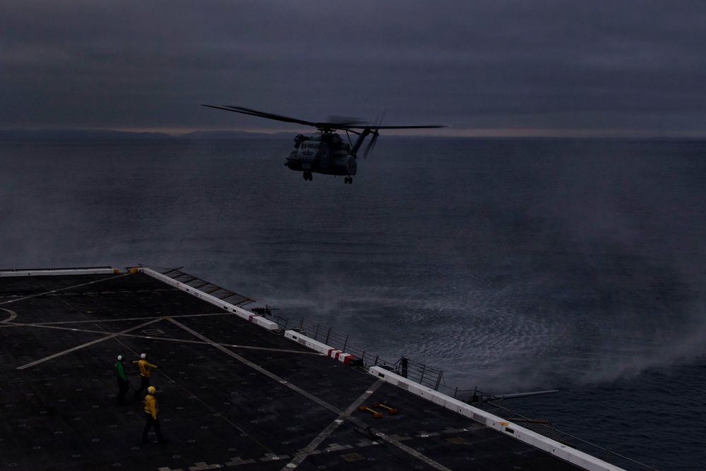 USS Portland (LPD 27) DLQ Flight Operations During RIMPAC 2022 Southern California