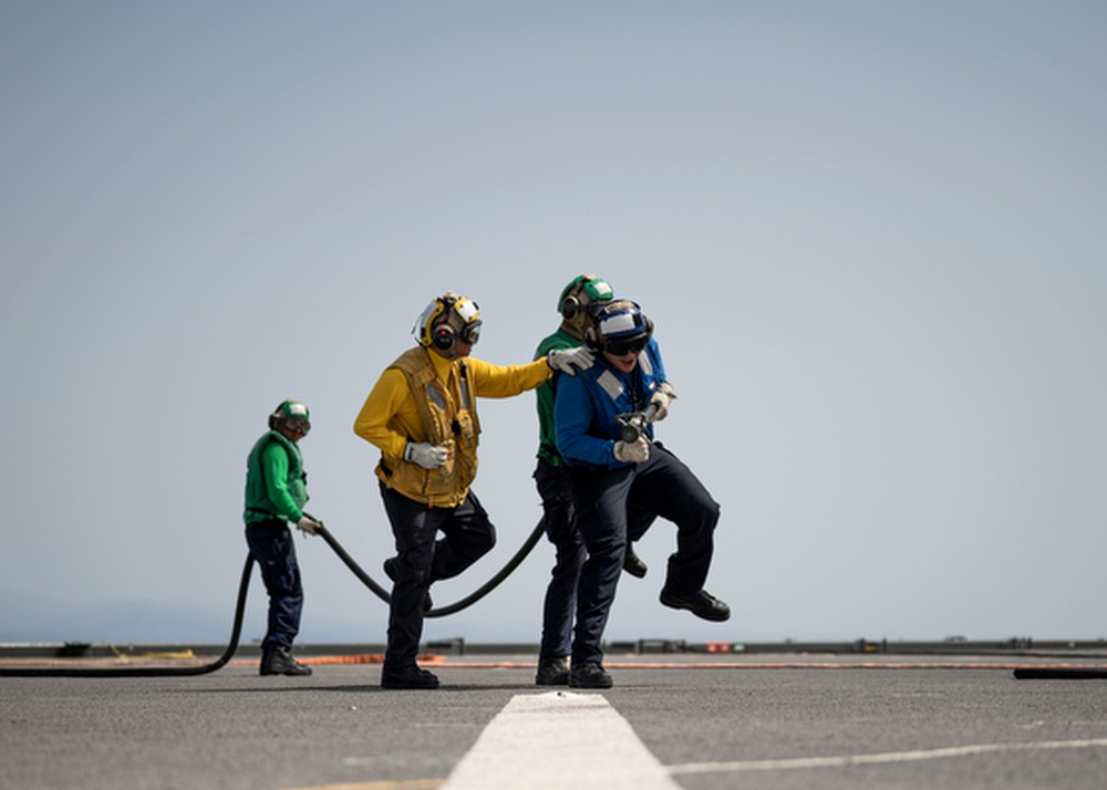 DVIDS - Images - Sailors participate in crash and salvage drill [Image ...