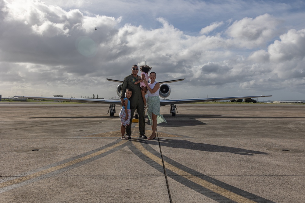 Major Justin Howe, Flightline Friday