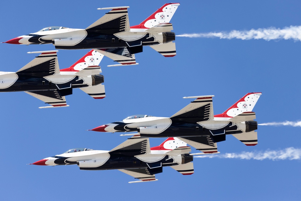 USAF Thunderbirds headline Montana’s Military Open House “Flight over the Falls”