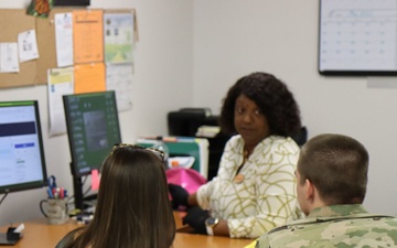Fort Campbell Spouse Employment Center staff assist with job needs during PCS