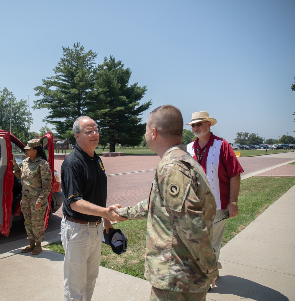 Hon. Brett Guthrie visits 1st Theater Sustainment Command