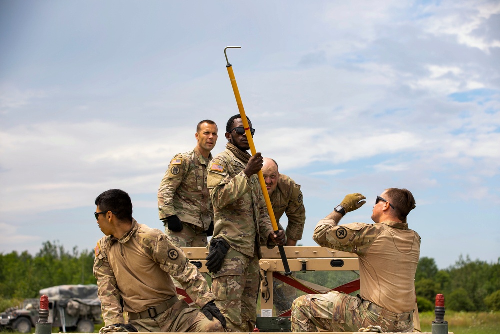 Soldiers of the 112th Field Artillery Regiment conduct Sling Load Operations at XCTC