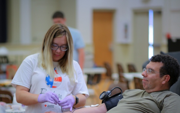 MAC of Hopkinsville Hosts Blood Drive