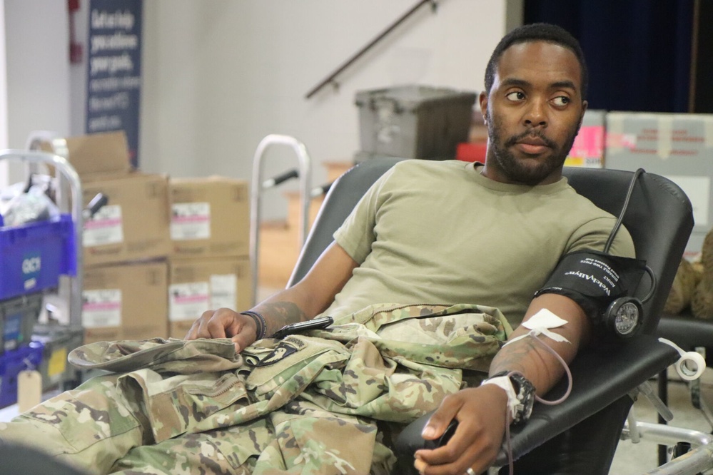 USO Fort Campbell collects 30 units of blood for American Red Cross