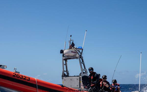 USCGC Midgett ConductS Pursuit Training DURING RIMPAC 2022