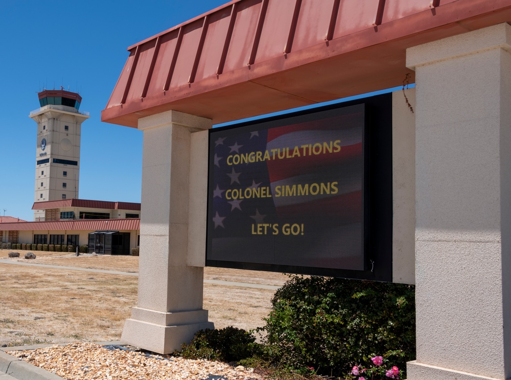 Wing commander takes final flight at Travis AFB