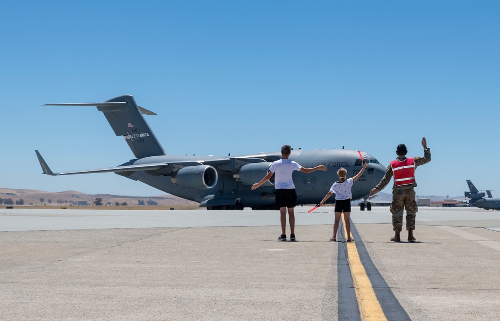 Wing commander takes final flight at Travis AFB