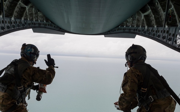 204th Airlift Squadron conduct flare deployment training in Alaska