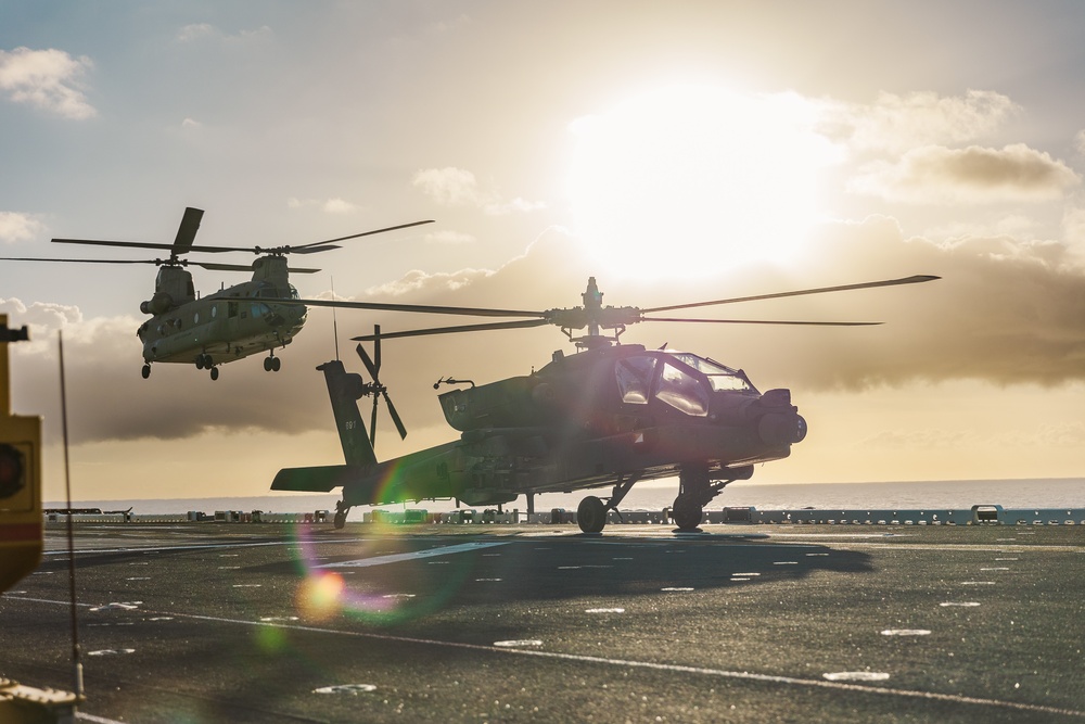 RIMPAC 2022: Deck landing qualification