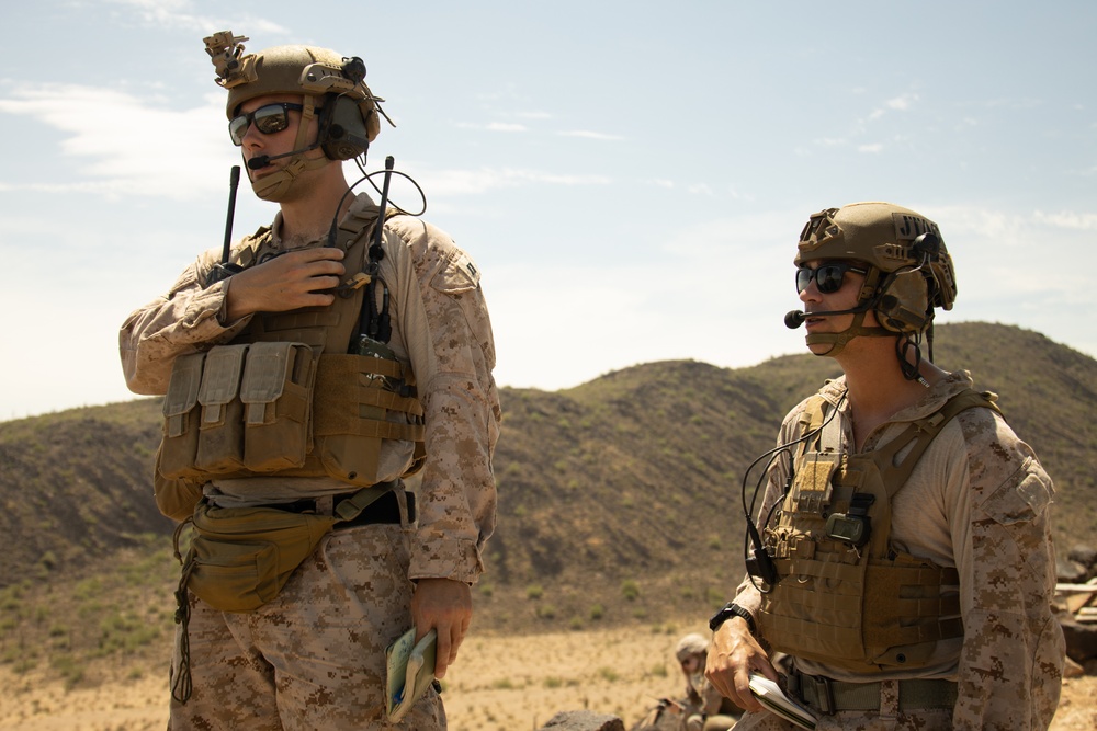 1st ANGLICO fire support Marines take aim