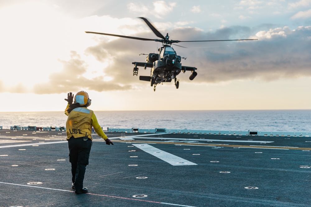 RIMPAC 2022: Deck landing qualification