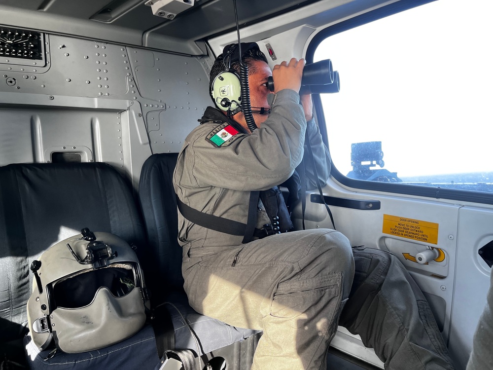 Mexican Naval Air Mechanic at RIMPAC 2022